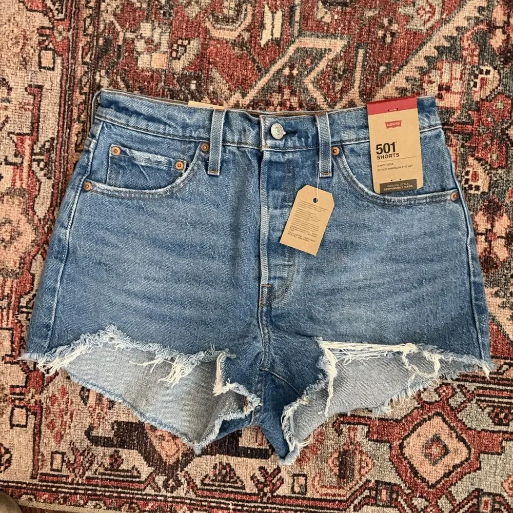 Levi’s 501 High Rise Women’s Shorts Size 28 Medium Wash Cut Off Blue Denim NWT - Picture 4 of 15